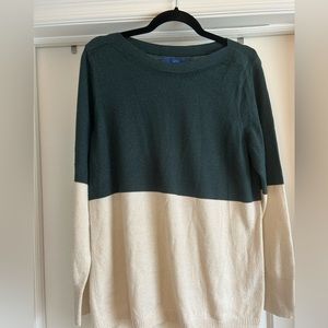Apartment nine size large sweater
